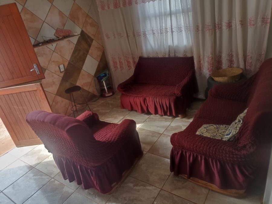 2 Bedroom Property for Sale in Kwanonqaba Western Cape